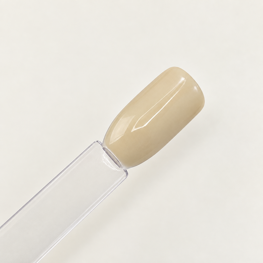 TWOTONE Vanilla Veil Dip & Acrylic Powder — applied color on sample nail